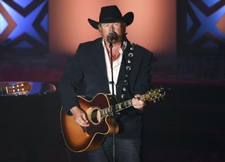 Toby Keith: I Have Stomach Cancer