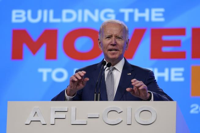 For Biden, 2 Moves on the Inflation Front