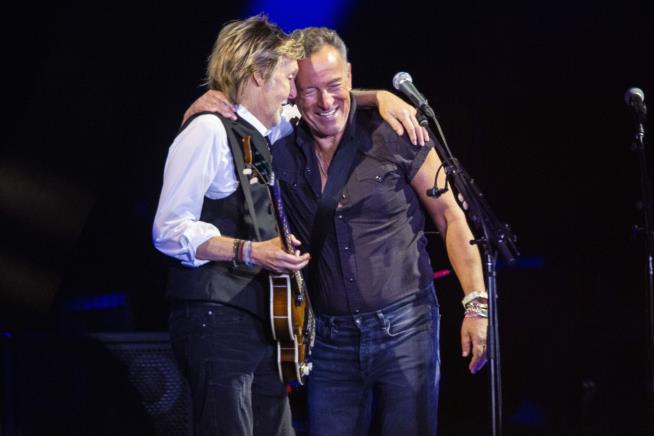 Springsteen Manager Defends High Ticket Prices