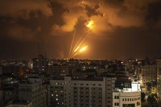 Israel, Militants Edge Closer to War as Airstrikes Intensify