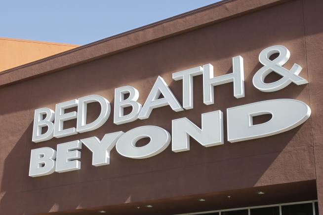 Bed Bath & Beyond's CFO Dies in Fall From Skyscraper