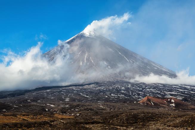12 Climbers Went Up the Volcano. Then 5 Fell