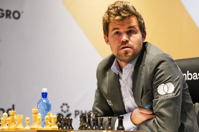 Cheating Uproar Follows Carlsen's Stunning Tourney Withdrawal
