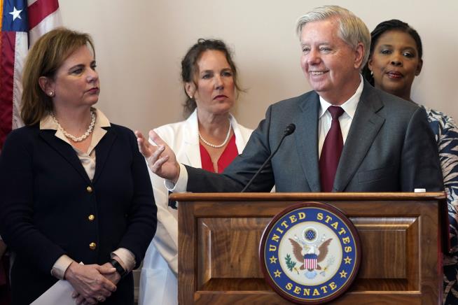 Republicans Back Away From Graham's Abortion Bill