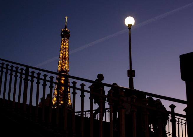Eiffel Tower Will Go Dark Early