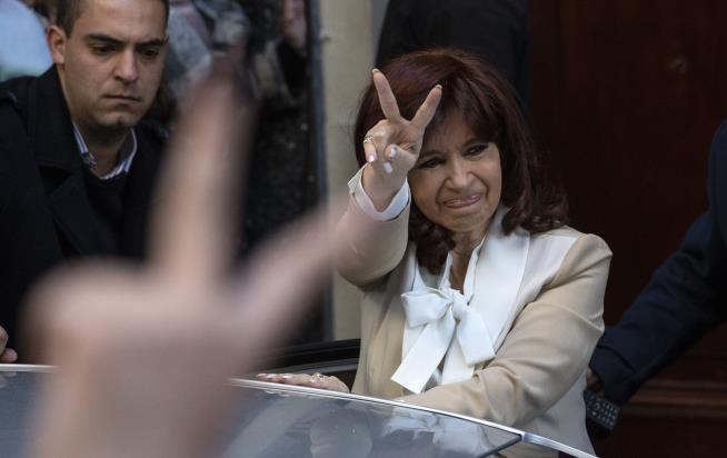 Good Chunk of Argentines Think Assassination Try Was Hoax