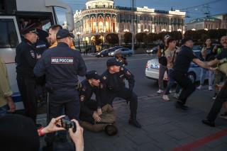 Hundreds Arrested at Russia War Protests