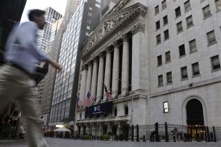 Wall Street Ticks Lower Again