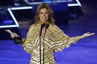 First Shania Battled Lyme. Then, 'Touch-and-Go' COVID