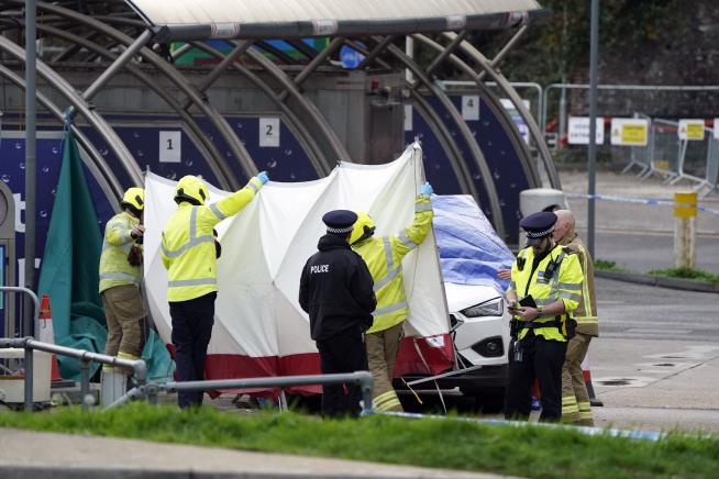 Attacker Firebombs UK Migrant Center