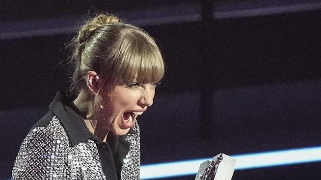 Taylor Swift Fans Irate at Incompetent Ticketmaster