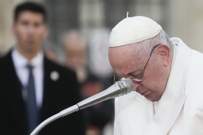 Pope Breaks Down During Prayer Over War in Ukraine