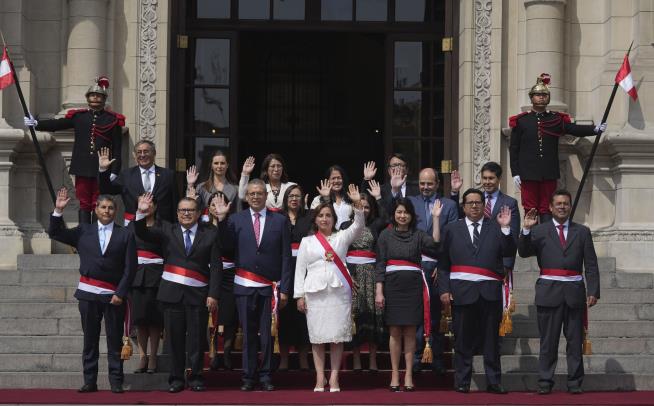 Peru's President Asks New Cabinet for Promise