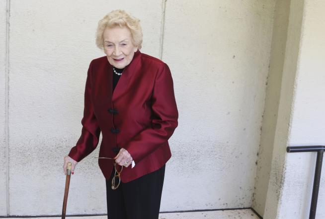 Hawaii's 'Last Princess' Dies at 96