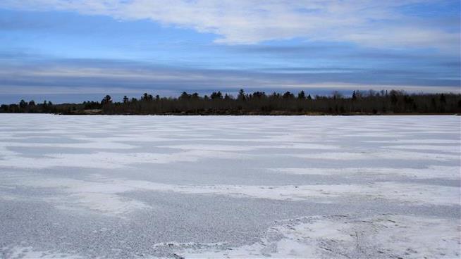 3 Parents Tried to Take Photos on a Frozen Lake. All Died