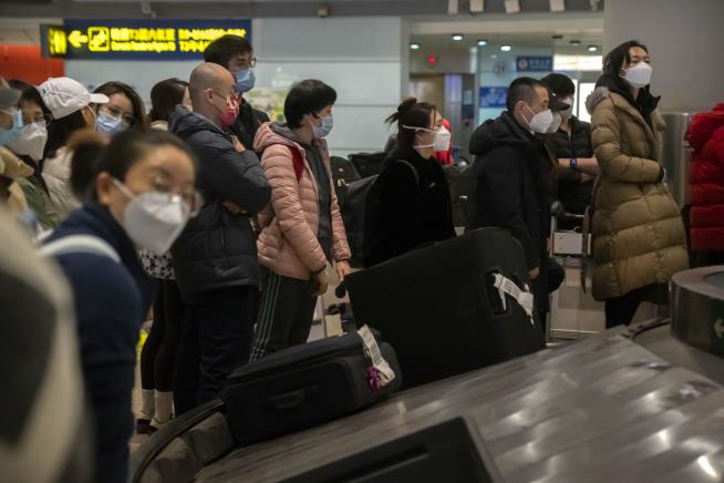 China Suspends Visas for South Koreans