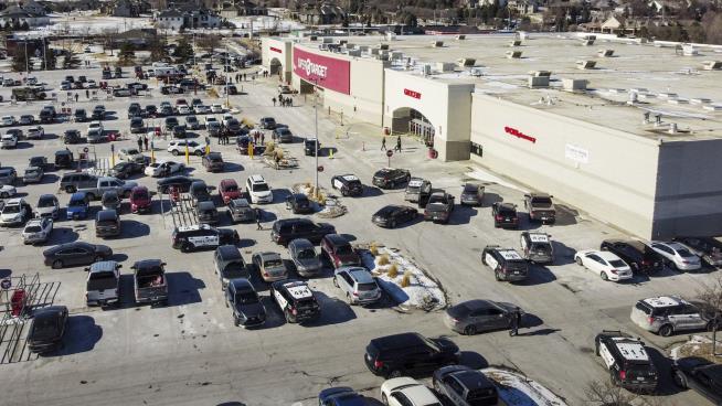 Police Kill Gunman in Omaha Target Store