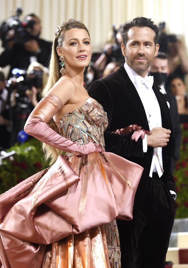 Blake Lively Casually Reveals Birth of Baby No. 4