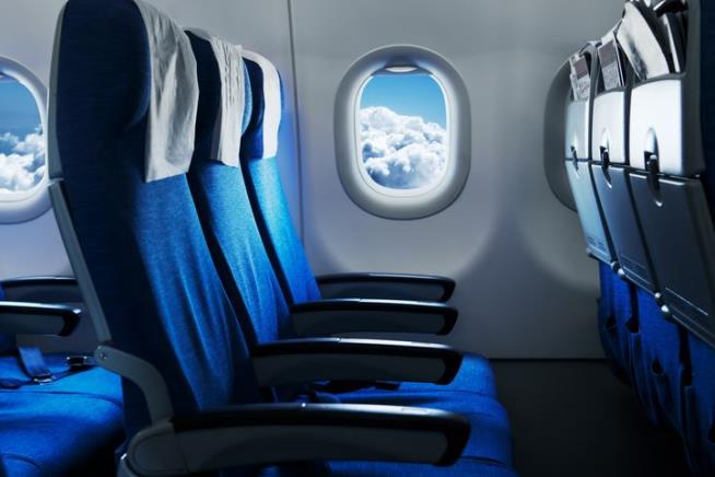 Aviation Expert Assesses Safest Place to Sit on Plane