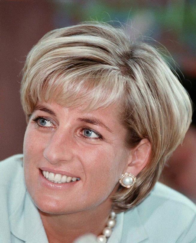 Diana’s Brother Has Beef With Trump’s Ass-Kissing Claim
