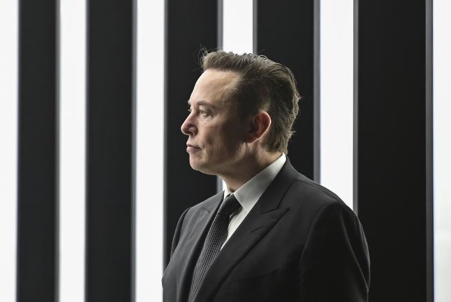 Elon Musk Busts Out the Poop Emoji Again