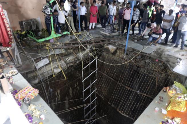 35 Dead in India Temple Disaster