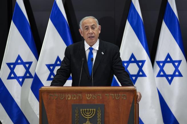 Netanyahu Drops Firing of Defense Minister