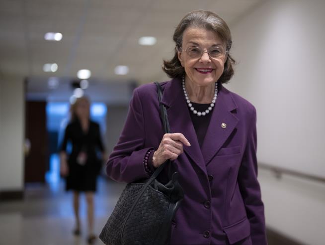 Feinstein Asks to Be Replaced on Senate Judiciary Committee
