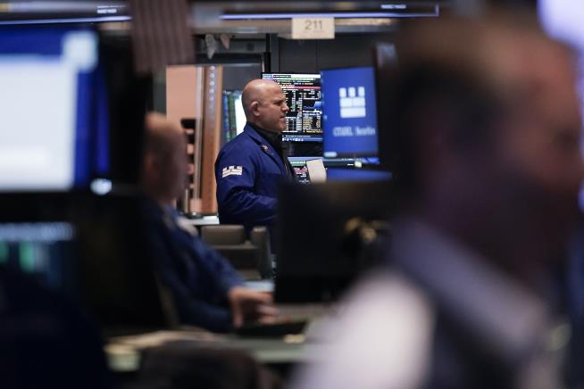 Dow Turns Negative for 2023 on Bank Worries