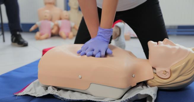 Undergoing, Administering CPR Can Inflict Trauma