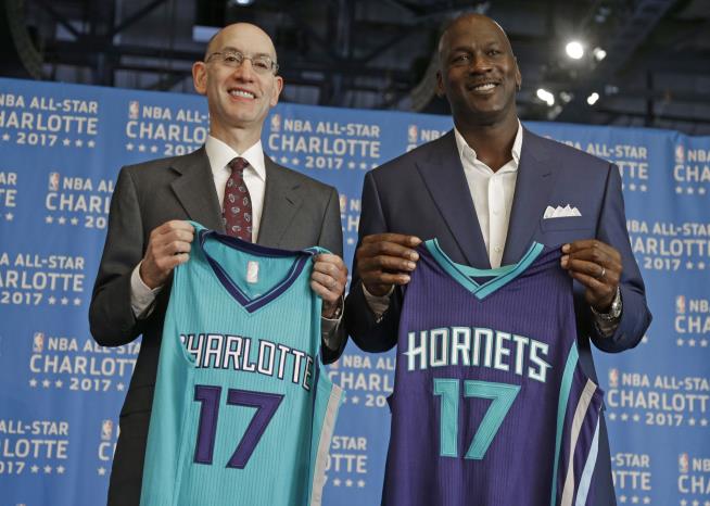 Jordan's Sale of Hornets Control Would Set NBA Back
