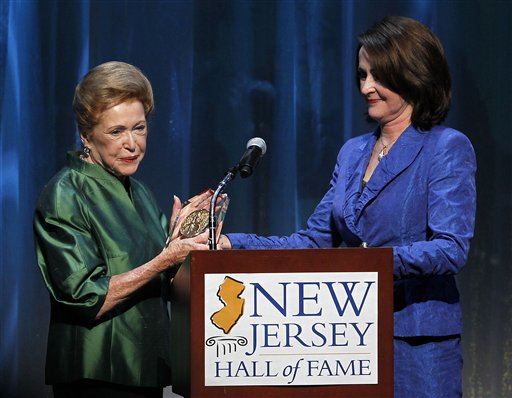 Mystery Novelist Daughter of Mary Higgins Clark Dead at 66