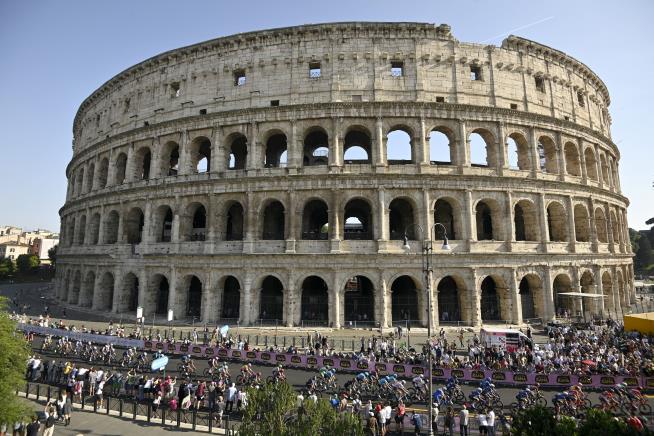 Italy Hunts Tourist Filmed Carving Names in Colosseum