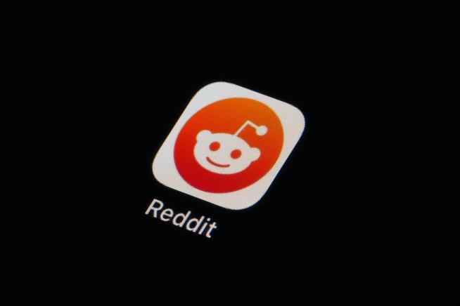 Despite Reddit's Threats, User Protest Lives On