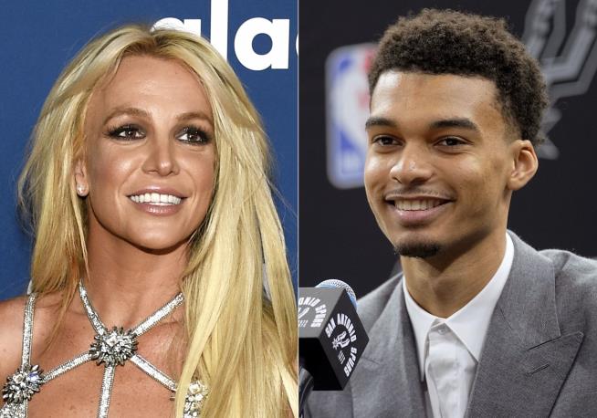 Cops: Britney Spears 'Hit Herself in the Face'