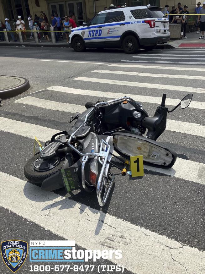 Cops: Scooter Gunman in NYC Shoots 4 in Random Attacks