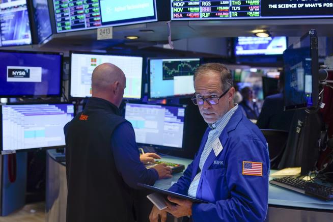 Stocks Close Lower After 2 Weeks of Gains