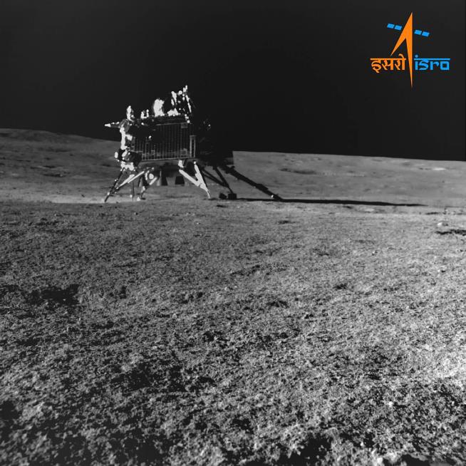 India Can't Rouse Its Moon Lander
