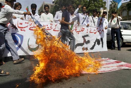 Pakistan Warns Petraeus on Missile Attacks