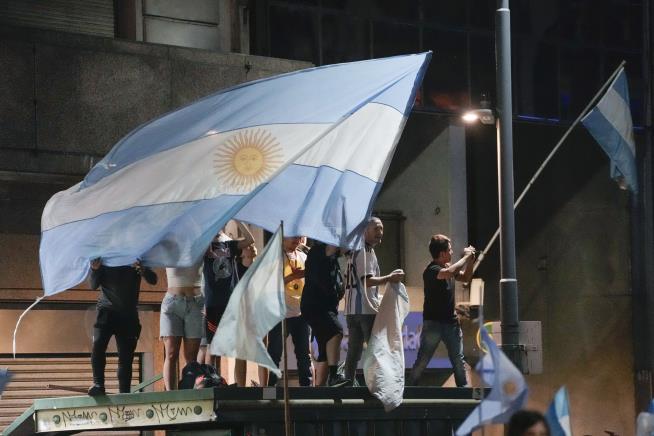 Trump Admirer Wins Argentina's Presidency