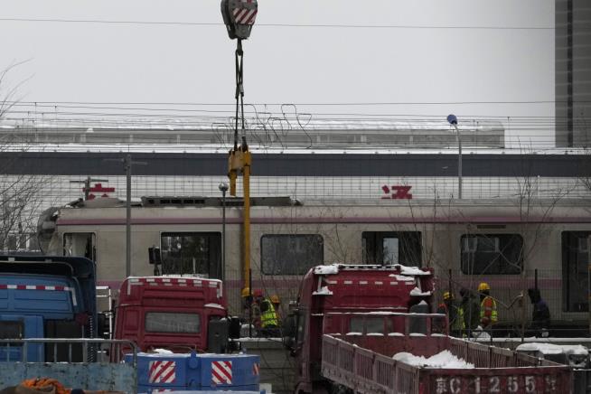 515 Hospitalized After Beijing Subway Crash