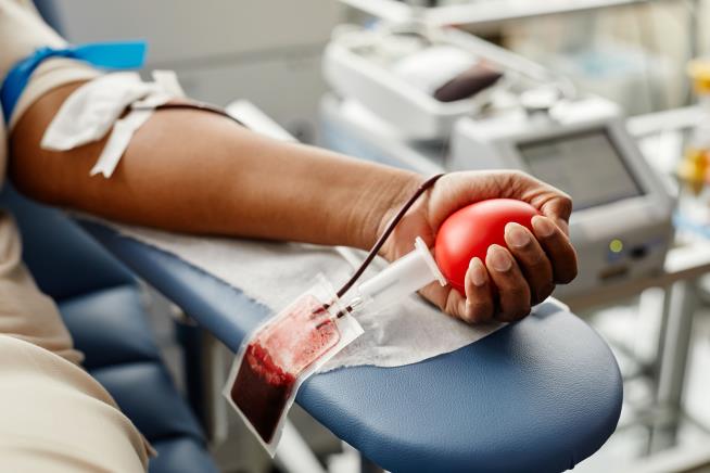 Red Cross: Donate Blood and You Could Go to Super Bowl