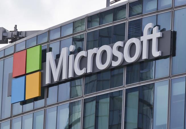 In This Microsoft vs. Apple Battle, Microsoft Notches a Win
