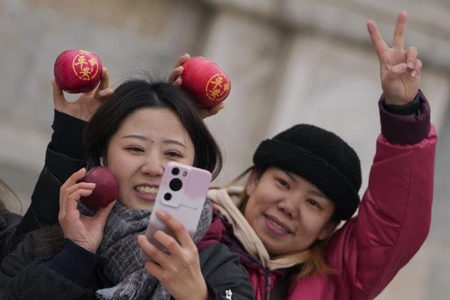 China's Women Continue to Buck Party Line