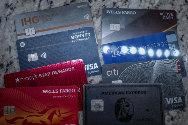 US Government to Cap Credit Card Late Fees at $8
