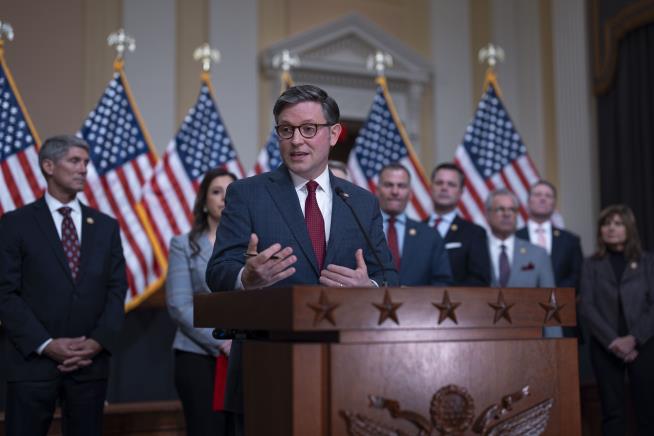 House Sends $460B Package to Senate Ahead of Deadline