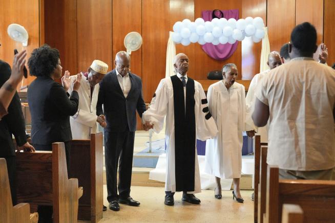 New York City's Mayor Is Baptized at Rikers
