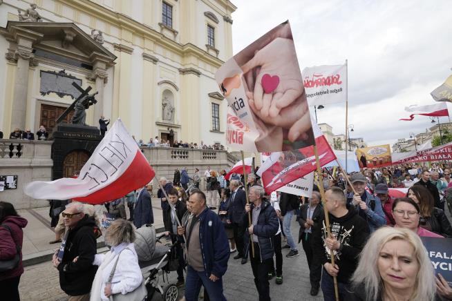 Abortion Law Plan Draws Protests in Poland