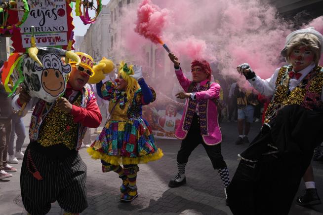 In Peru, Clowns Have Their Day