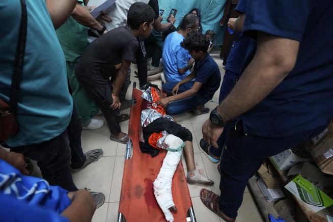 Palestine Medics: Israeli Strikes Kill Dozens in Rafah
